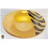 Image 1 : 16 IN WIDE GOLD AND BLACK ART GLASS BOWL