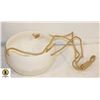 Image 1 : NEW 24 INCH HANGING PLANT POT