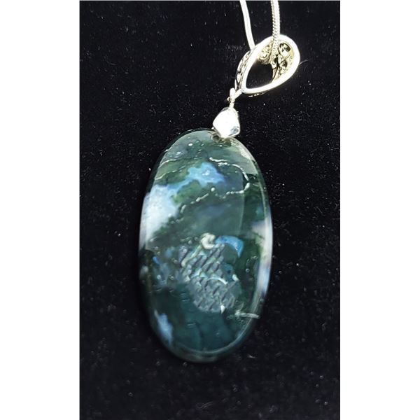 26)  NATURAL GREEN MOSS OVAL AGATE PENDANT ON