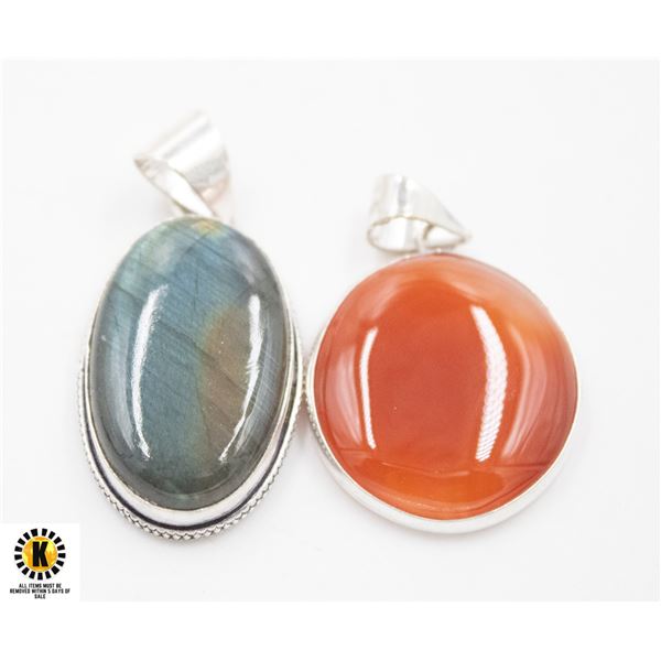 #370-NATURAL LABRADORITE , CAMELIAN  PENDANT