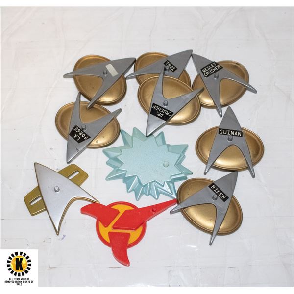 STAR TREK STANDS FOR ACTION FIGURES 10