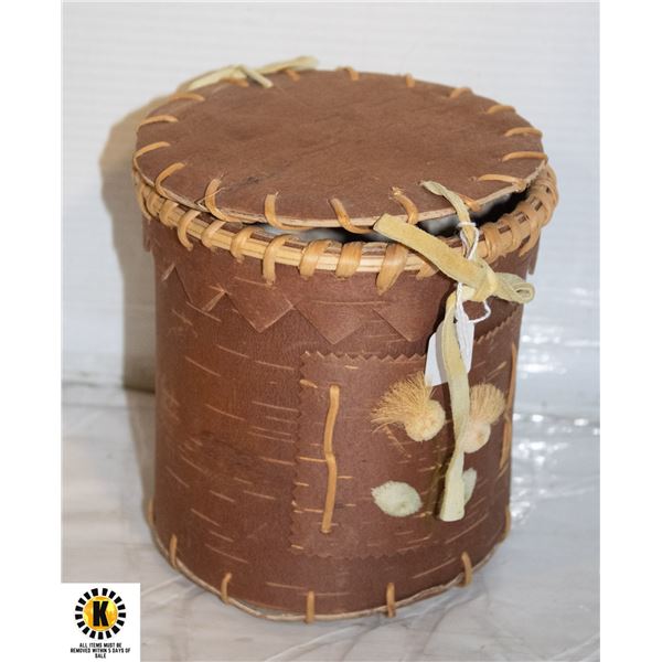 LARGE VINTAGE NATIVE BIRCH BARK BASKET