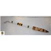 Image 1 : VINTAGE BEADED HAND MADE NATIVE PADDLE