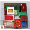 Image 1 : 15 ORNAMENTS IN BOXES