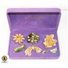 Image 1 : 6 VINTAGE BROOCHES