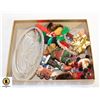 Image 1 : BOX OF VINTAGE CHRISTMAS ORNAMENTS