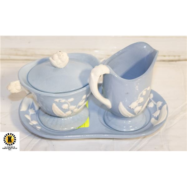 VINTAGE 3 PIECE MID-CENTURY MARUHAN WARE CREAM AND