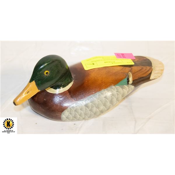 HAND CARVED HAND PAINTED PACIFIC RIM CARVER