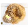 Image 1 : SIZE LARGE WOLF FUR HAT WITH PADDED LINING-ESTATE