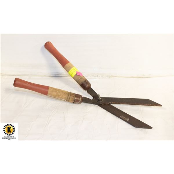 VINTAGE HEDGE TRIMMERS