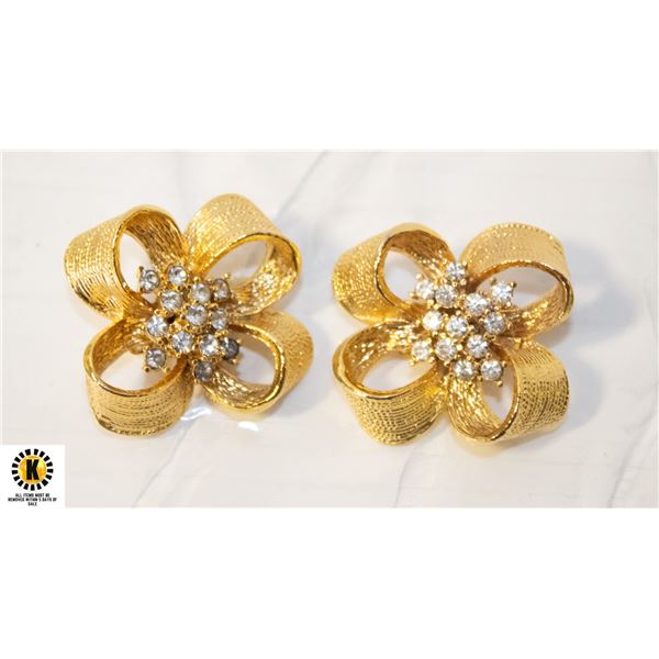 VINTAGE DESIGNER FASHION EARRINGS SET