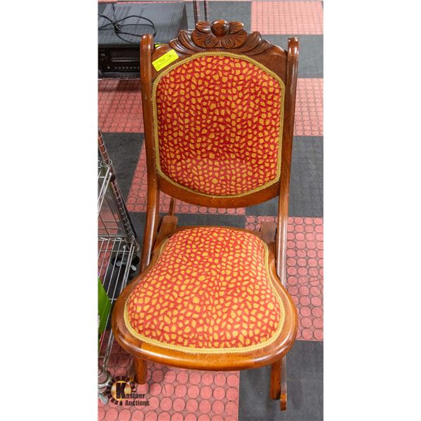 ANTIQUE FOLD-UP NURSING ROCKER