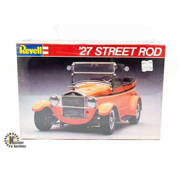 ESTATE COLLECTIBLE VINTAGE 1:25 SCALE MODEL