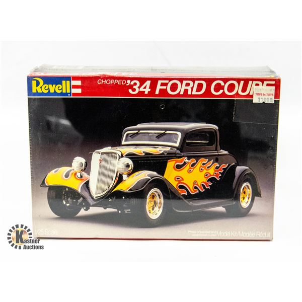 ESTATE COLLECTIBLE VINTAGE 1:25 SCALE MODEL