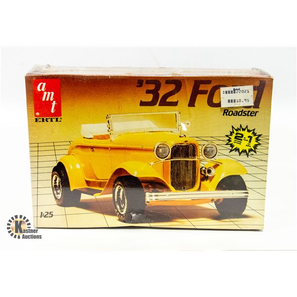 ESTATE COLLECTIBLE VINTAGE 1:25 SCALE MODEL