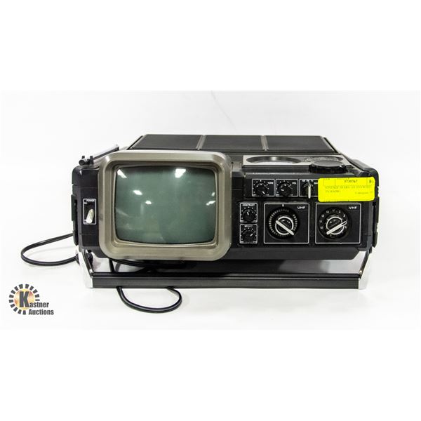 VINTAGE SEARS GO ANYWHERE TV-RADIO