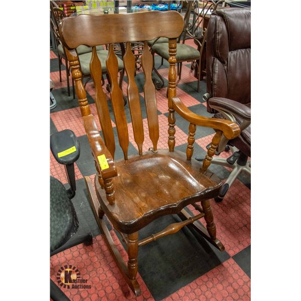WOODEN ROCKING CHAIR