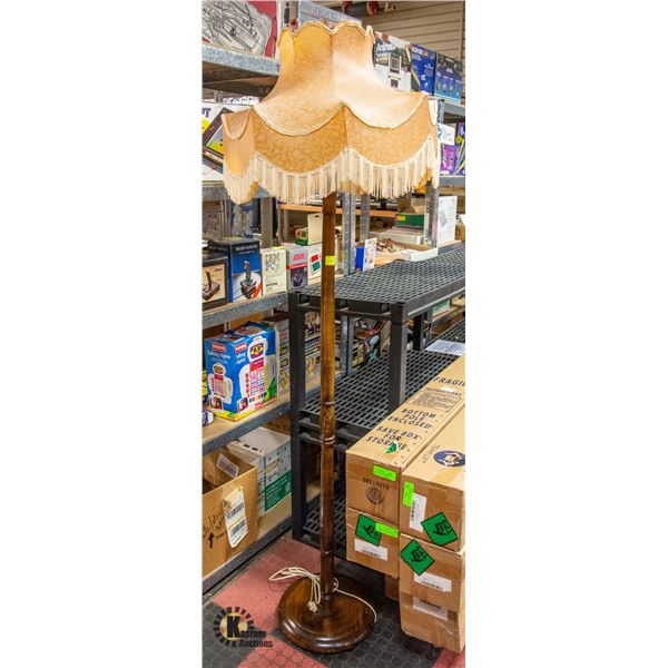 ANTIQUE WOODEN FLOOR LAMP WITH