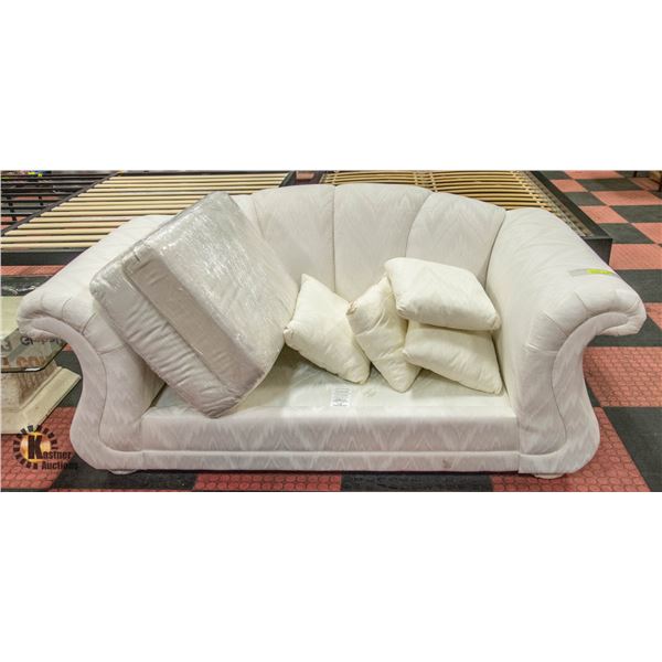 TREND LINE LOVE SEAT- 72" X 36" X 28"