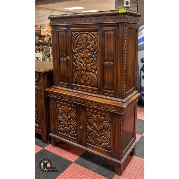 ANTIQUE SOLID WOOD ORNATELY CARVED LOCKING CABINET