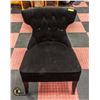Image 1 : BLACK VELVET ACCENT CHAIR