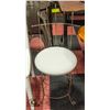 Image 1 : VANITY CHAIR WHITE SEAT