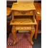 Image 1 : SOLID OAK OCCASIONAL STAND 16" X 14" X 29"