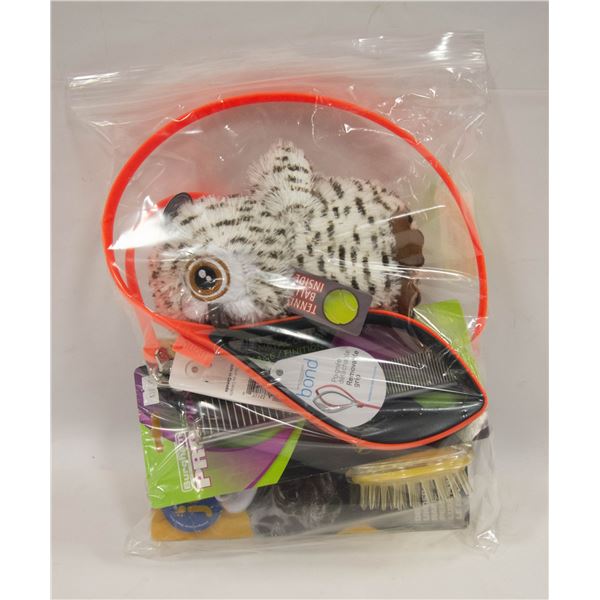 GROOMING KIT WITH UNDERCOAT BRUSH, ORANGE LEASH