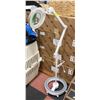 Image 1 : INTERTEK MAGNIFIER LAMP