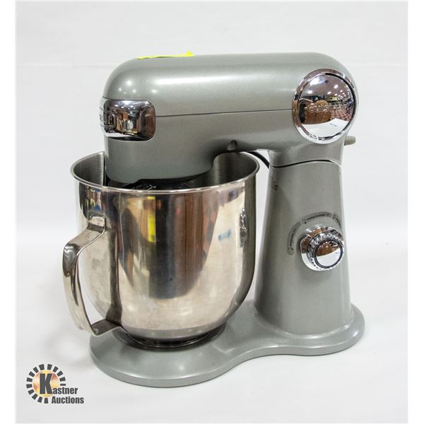 CUISINART PRECISION MIXER W/ATTACHMENTS