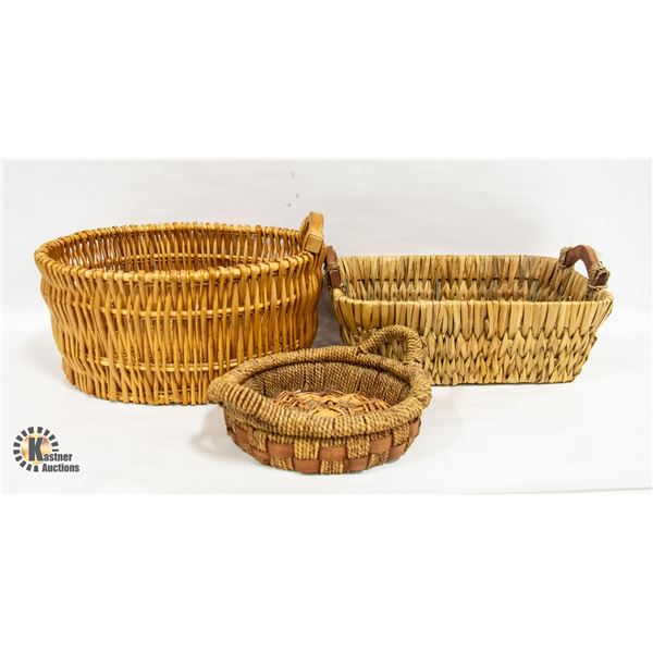 LOT OF WICKER BASKETS