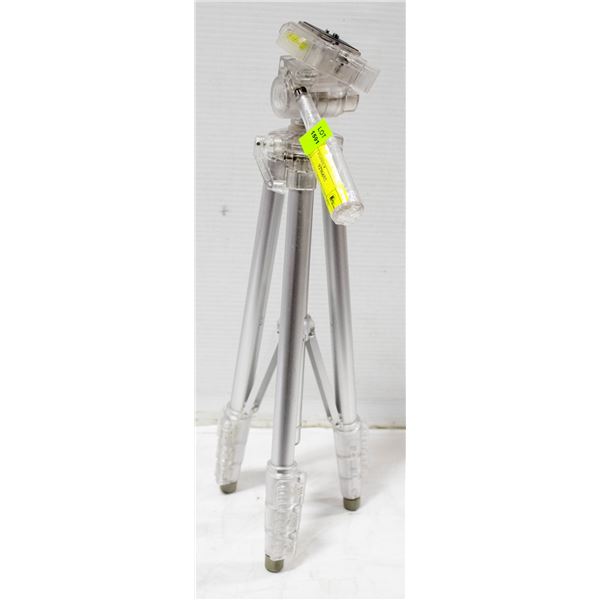 PARCO LEVELLING TELESCOPIC TRIPOD