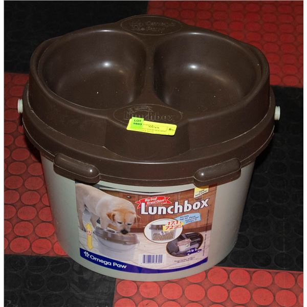 72 CUP DOG FOOD HOLDING CONTAINER WITH