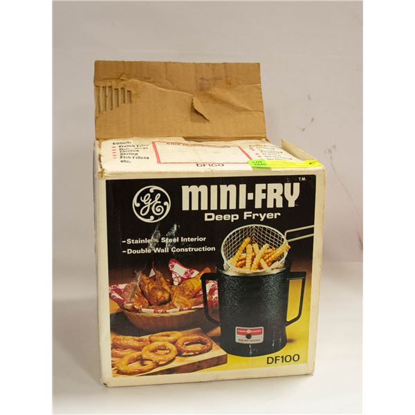 GE MINI FRY DEEP FRYER IN AN ORIGINAL BOX