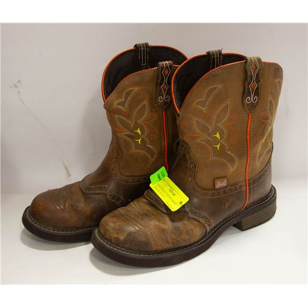 SIZE 9 MENS JUSTIN COWBOY BOOTS-ESTATE