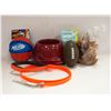 Image 1 : ASSORTED LRG BREED FLAT INCLUDES BOWLS, TOYS AND