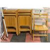 Image 1 : WOOD FOLDING CHAIRS- LOT OF 8- 32" X 18" X 17"
