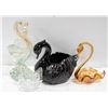 Image 1 : FLAT OF VINTAGE SWANS