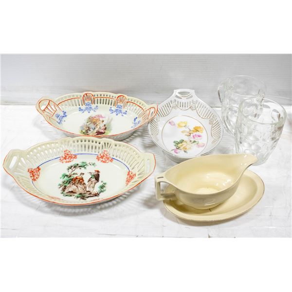 FLAT OF VINTAGE BOAT SHAPED DISHES, 2 TUBORG