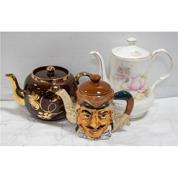 FLAT OF VINTAGE TEAPOTS