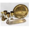 Image 1 : FLAT OF 2 TRAYS AND GOBLETS