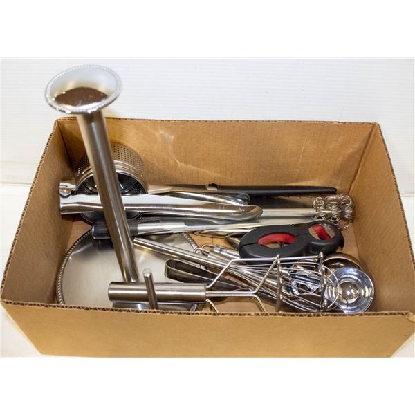 KITCHEN UTENSILS ASSORTED