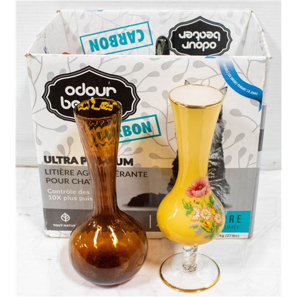 FLAT OF ORNATE BLOWN ART GLASS VASES