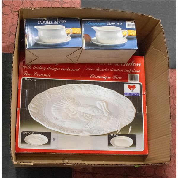 STONEWARE TURKEY PLATTER & GRAVY BOATS NEW IN BOX
