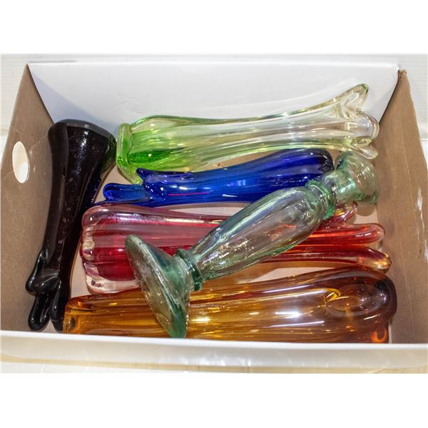 FLAT OF BLOWN ART GLASS VASE