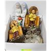 Image 1 : FLAT OF ASSORTED VINTAGE FIGURINES, VINTAGE
