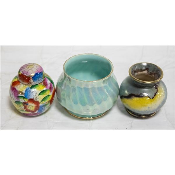 FLAT OF MINIATURE VINTAGE CONTAINERS