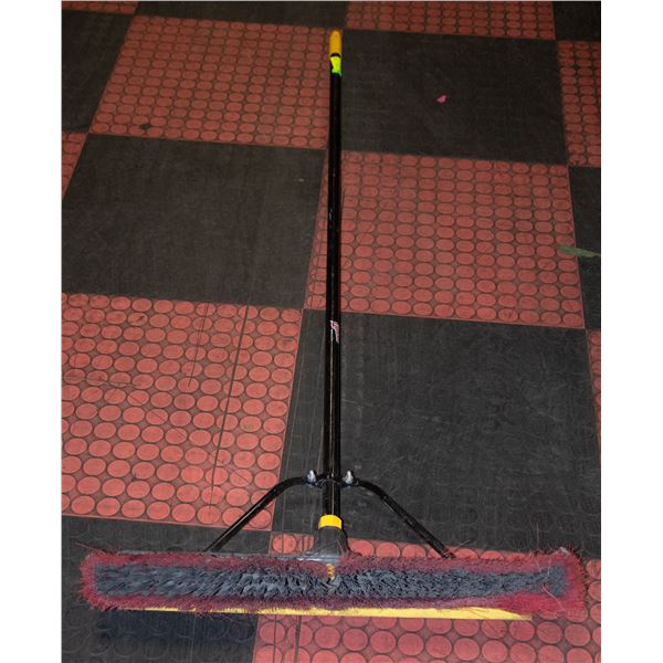 24 INCH PUSH BROOM