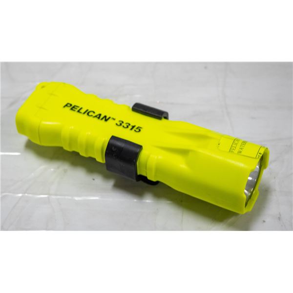 PELICAN 3315 FLASHLIGHT WATERPROOF AND