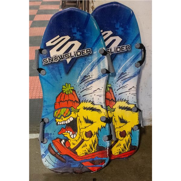 2 SNOWSLIDERS